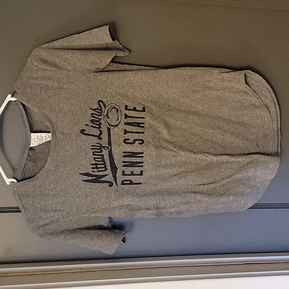 Womens XS Under Armour  Penn State Nittany Lions Gray Tee